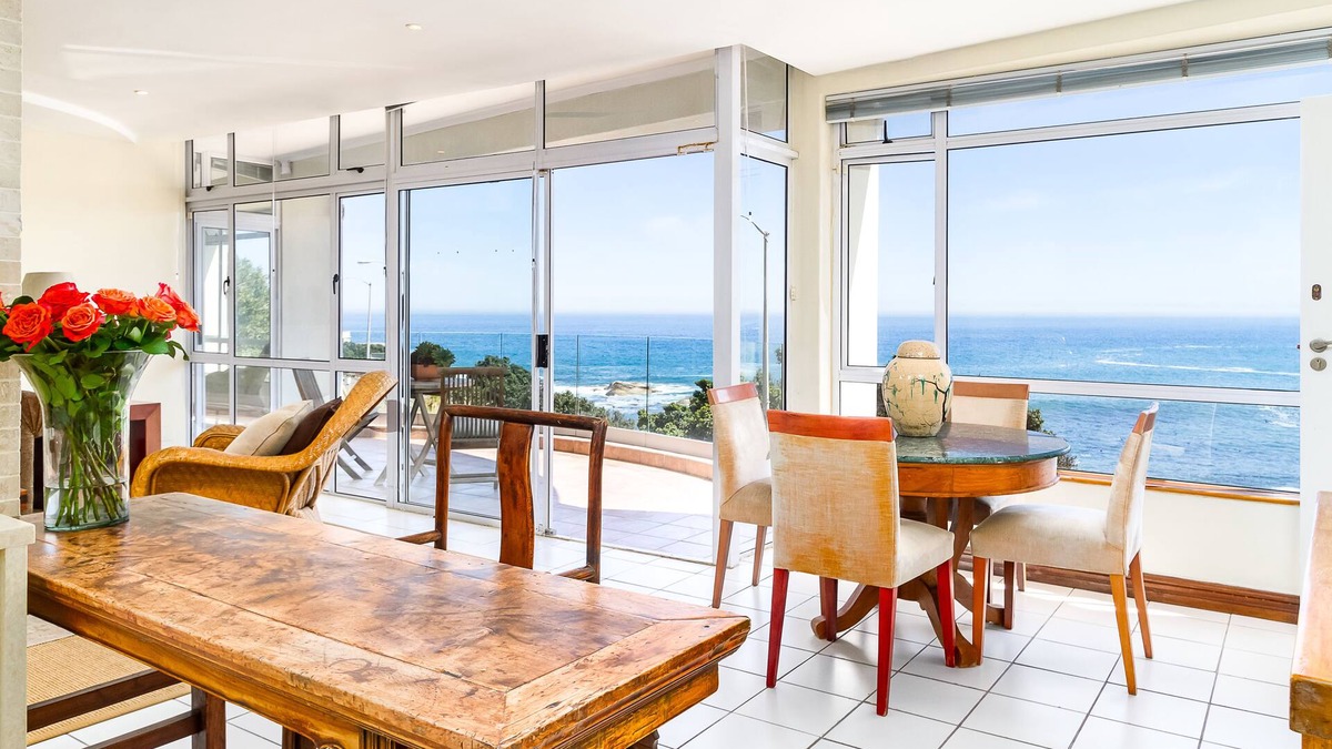 Camps Bay Apartment | Balie Bay 1 - Adults Only