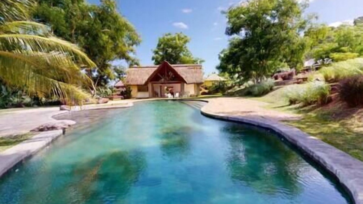 Black River House | Balinese Villa with swimming pool