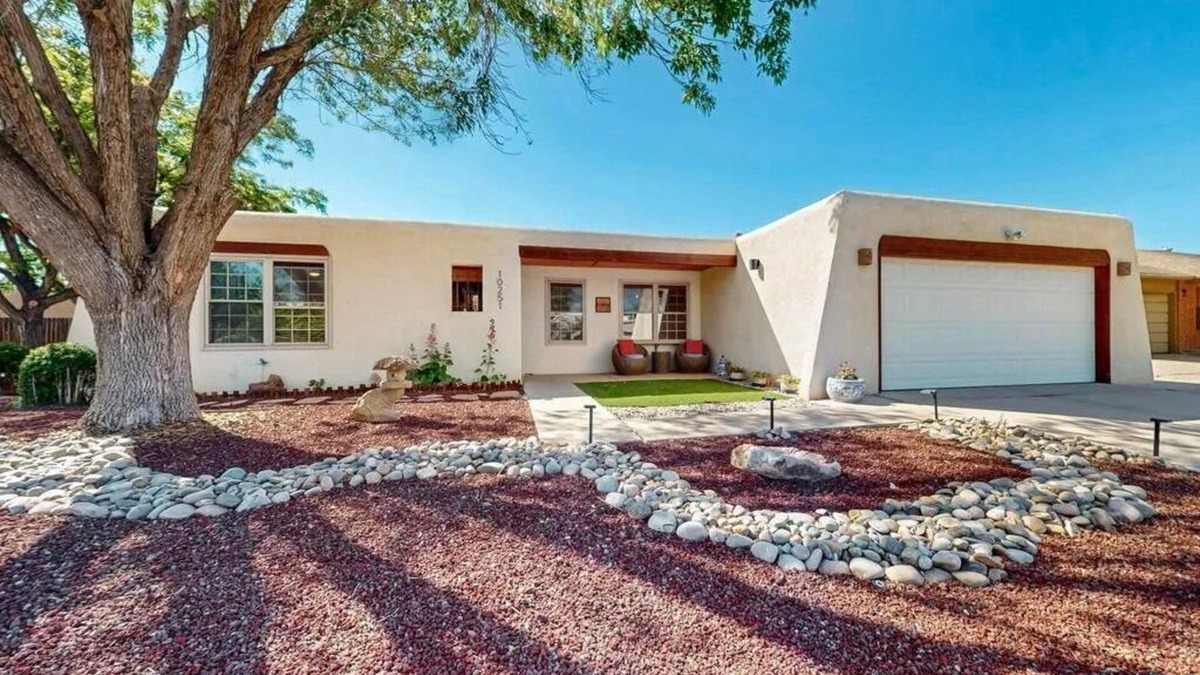 Paradise Hills Civic House | Balloon Fiesta Week just became available. Next to Golf Course Open Concept