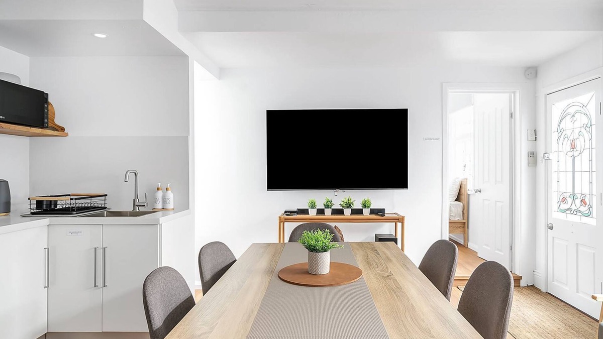Balmain House | Balmain Beauty with Spacious Garden