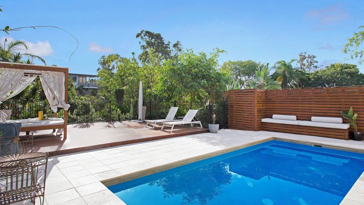 Morningside House | Balmoral House Retreat Pool & Spa