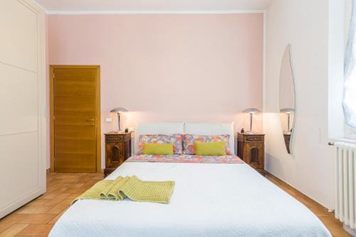 Crocetta-San Lazzaro-Modena Est Apartment | Balsamico Suites - Near Ferrari Museum & Railway