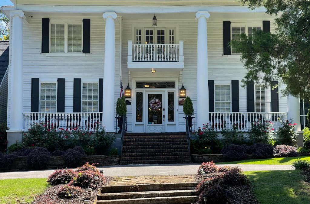 Tuscaloosa Hotel | Bama Bed and Breakfast - Magnolia Family Suite