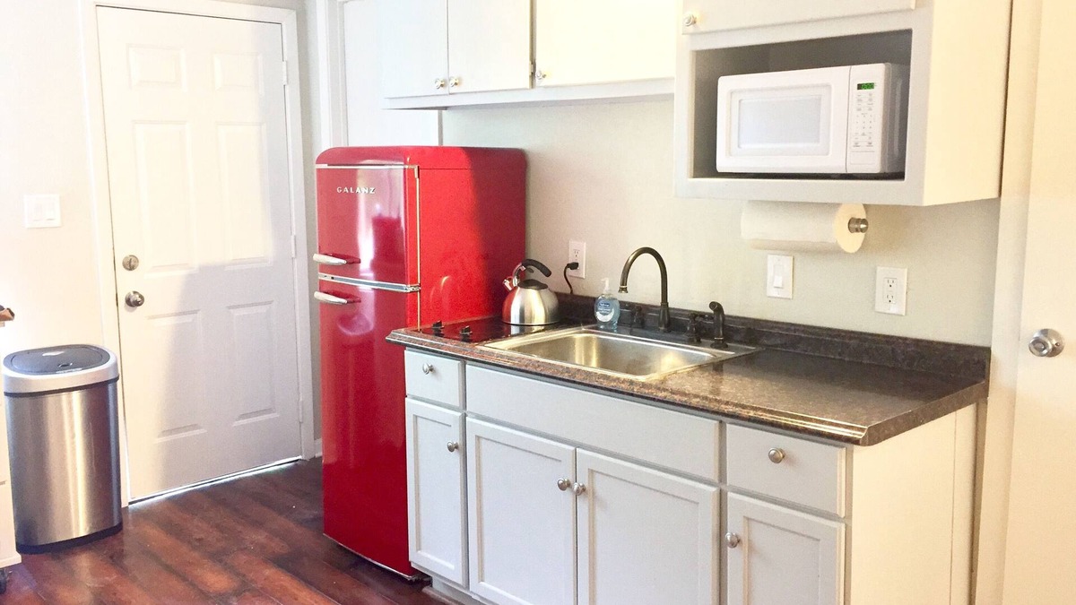 South Hills Apartment | Bamboo House Studio - Clean and Cozy Apartment ready just for you!