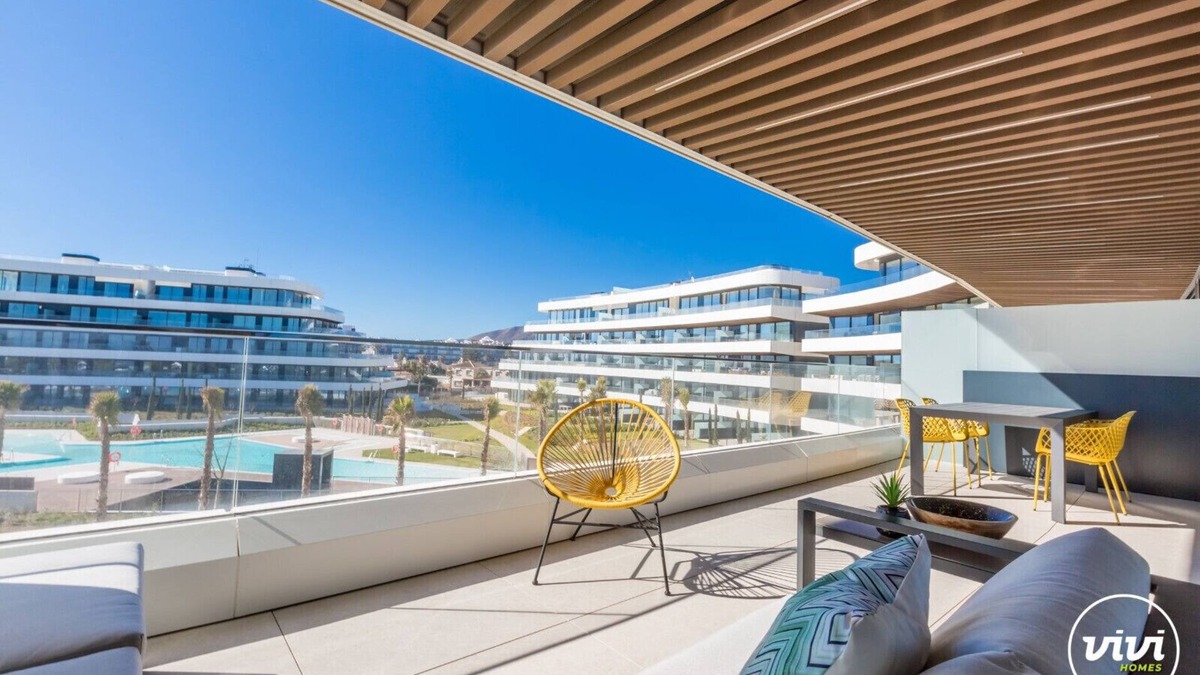 Torremolinos Apartment | Bambu - Beachfront | Pool