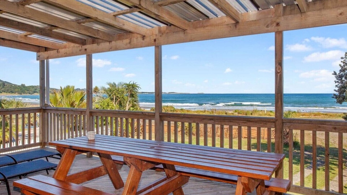 Waihau Bay House | Banana Bach- Whole House- 6 guests- One price!