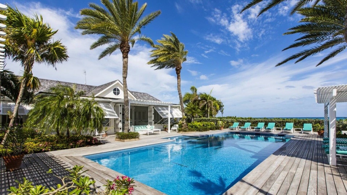 Long Island House | Bananaquit - Beach Front Villa