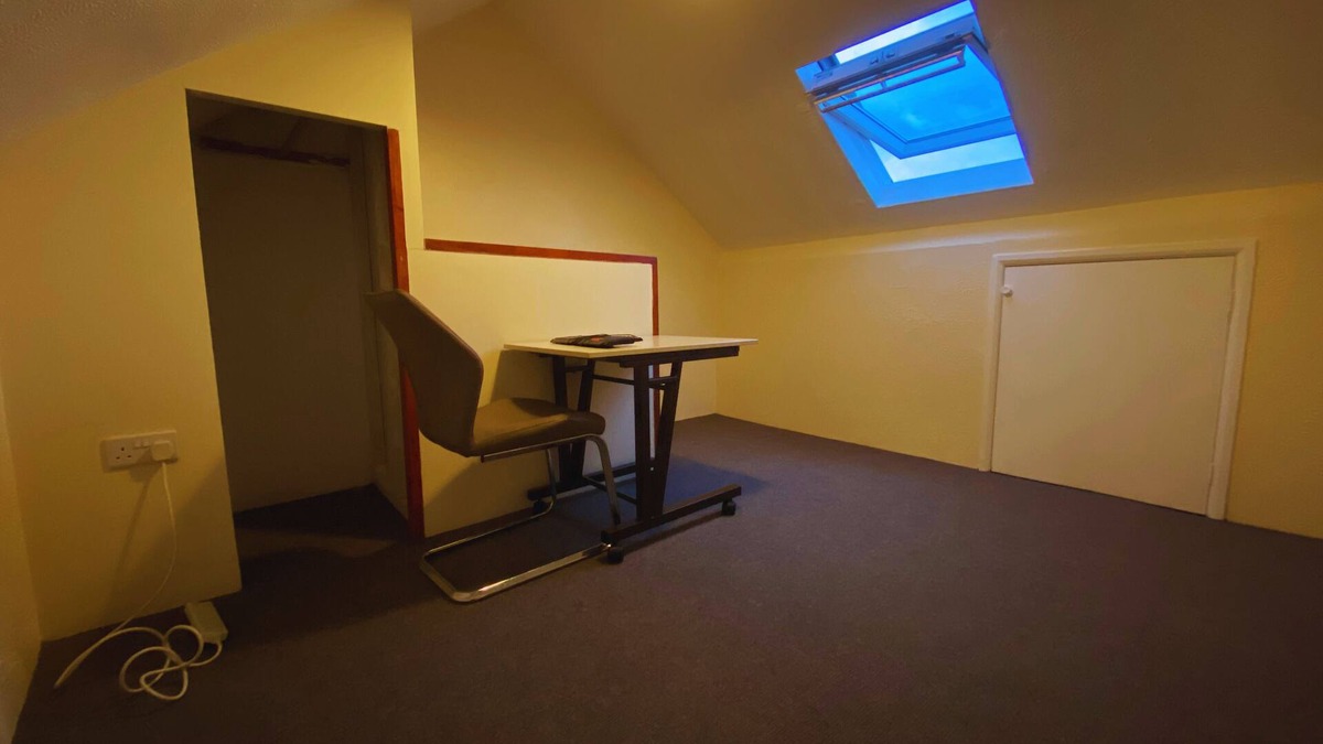 Banbury House | Banbury Family Home Sleeps 4 Walking Distance To Town & Train Station