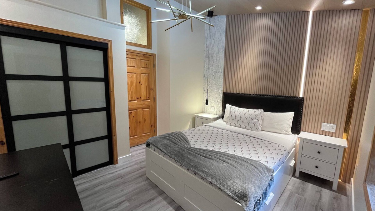 Harvie Heights House | Banff woods lodge-Combo Two Townhouse Door by Door