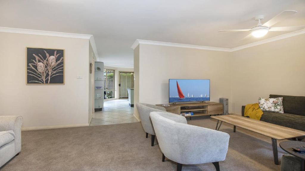 Umina Beach House | Banksia Villa Umina Beach