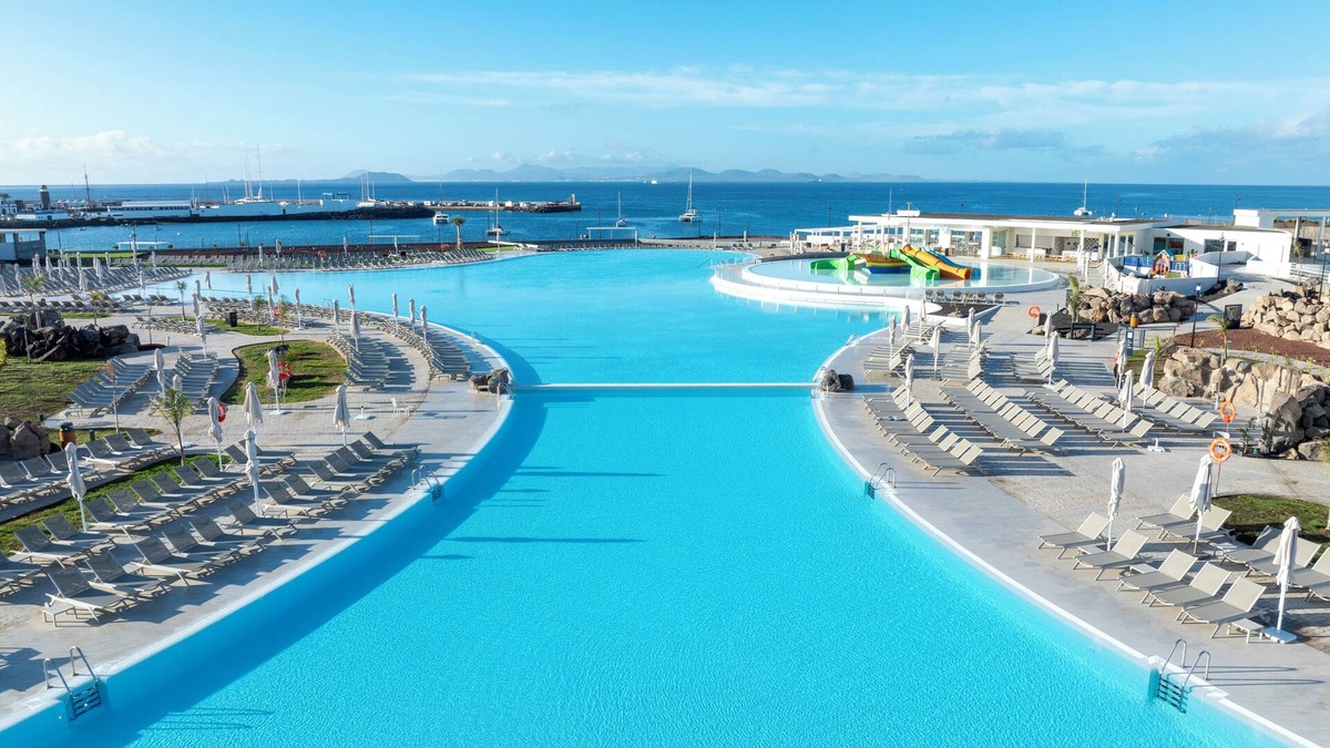 Playa Blanca Hotel | Barcelo Playa Blanca