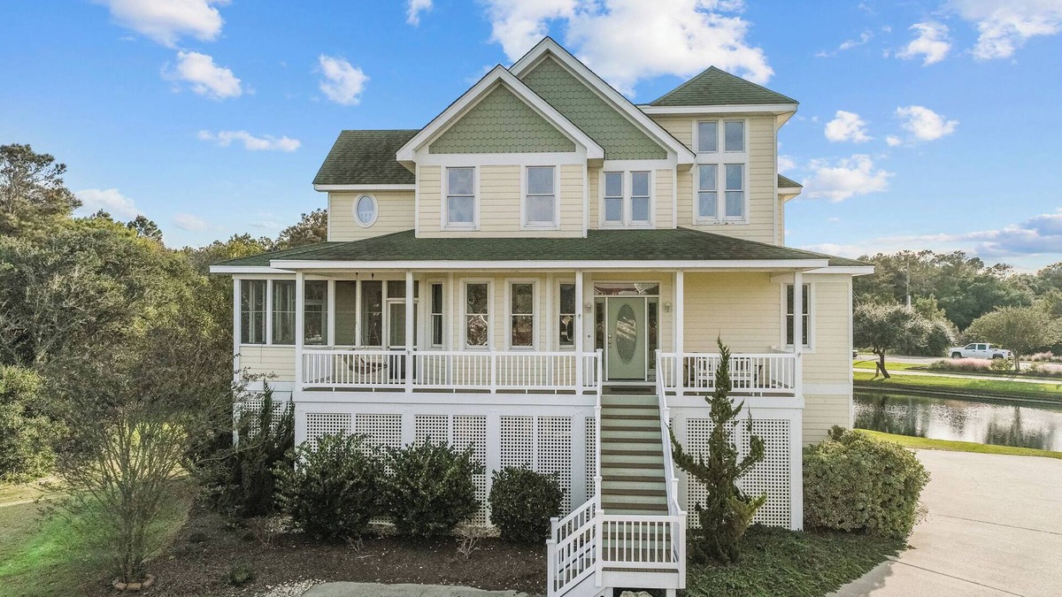 Buck Island House | Bare Feet Retreat 4-bed 3.5-bath home in Corolla, pet friendly, hot tub, sleeps 10