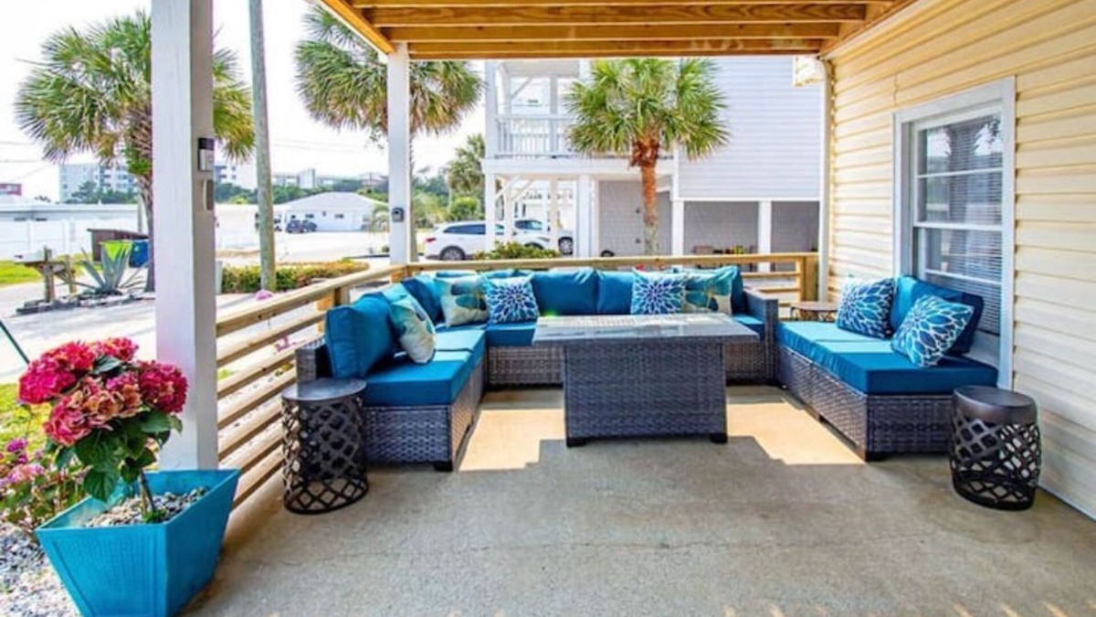 Morehead City House | Barefoot Beach South: Fantastic location, steps from sand with views of the bay!