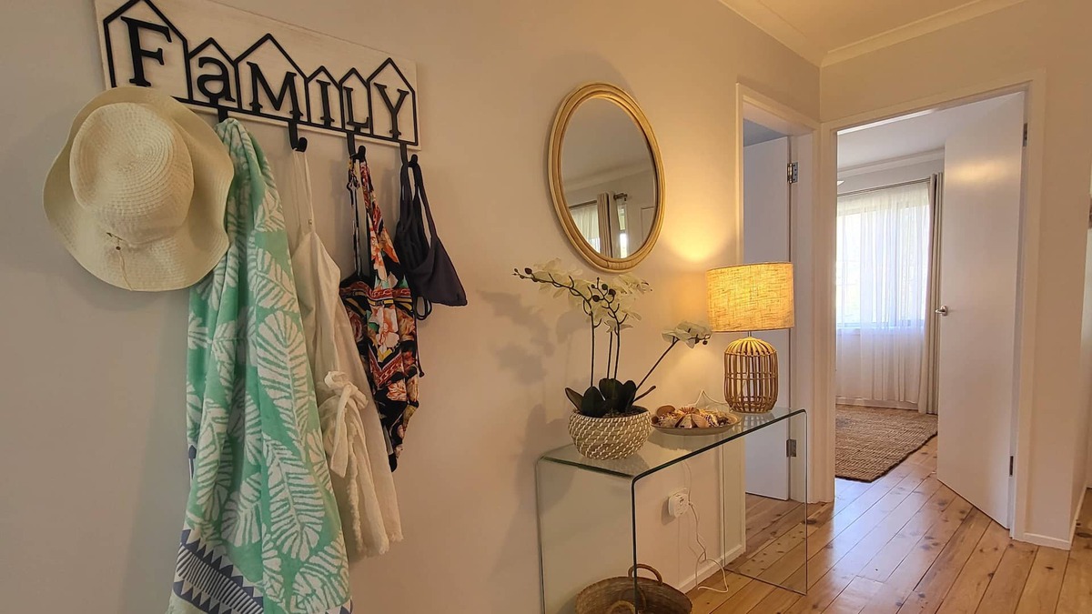 Shoalhaven Heads House | Barefoot @ The Heads. Pet Friendly