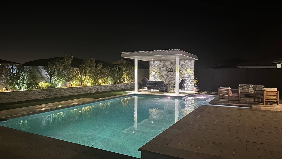 Buckeye House | Barefoot Villa, take your shoes off and stay a while!