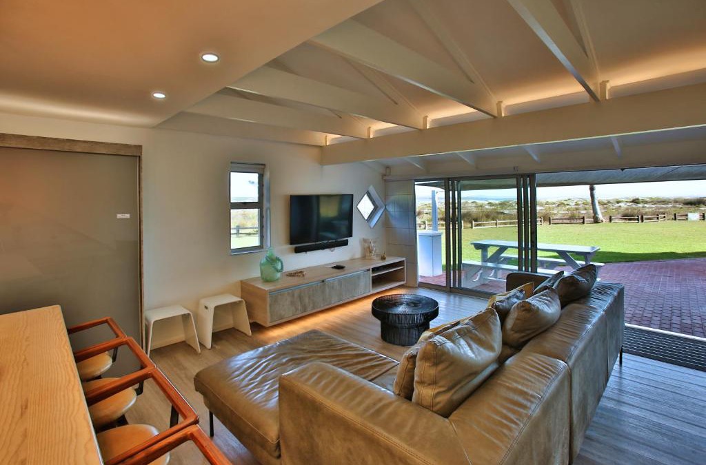 Langebaan House | Barefootin Beachfront Cottage, Loadshedding-Proof, Steps Away from Langebaan Main Beach Bliss
