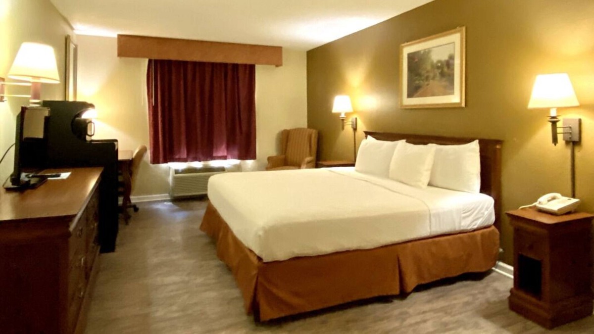 Mount Vernon House | Bargain Stay at Mount Vernon! Stay Minutes from College Avenue Historic District