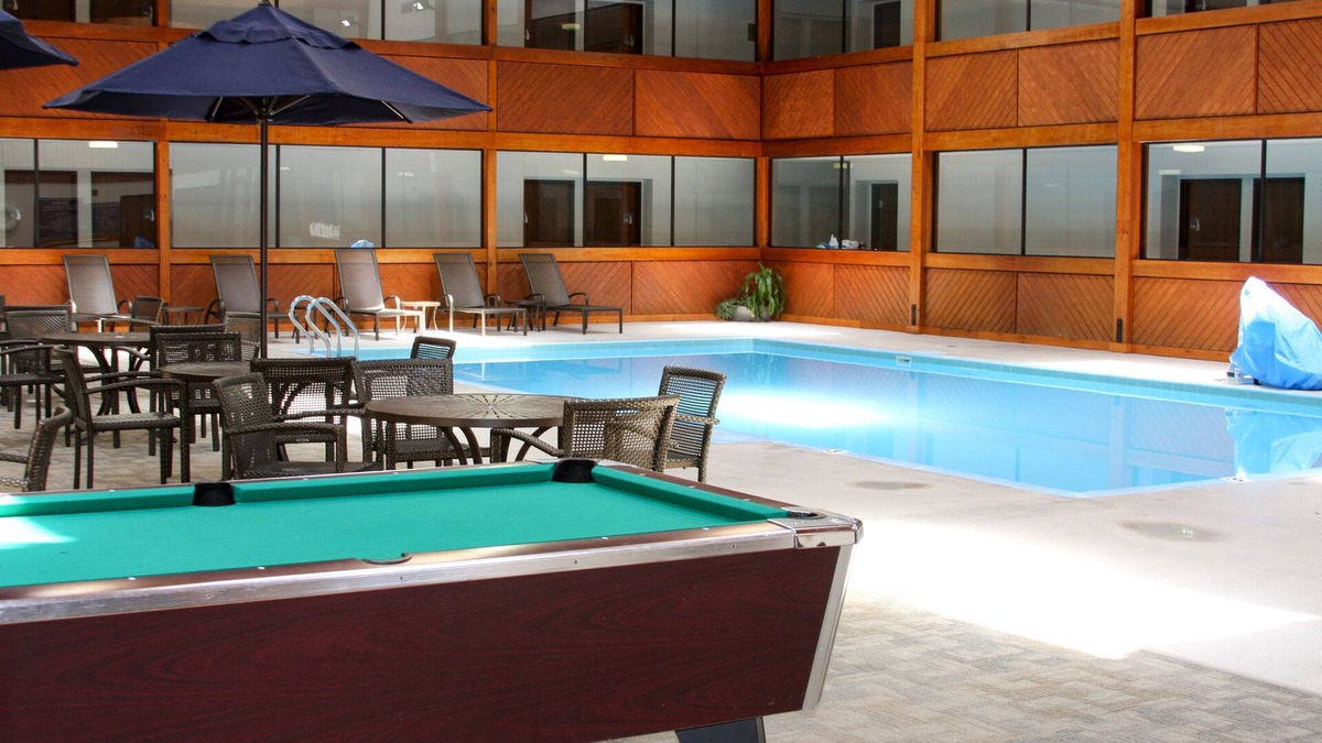 Superior Hotel | Barker's Island Inn Resort