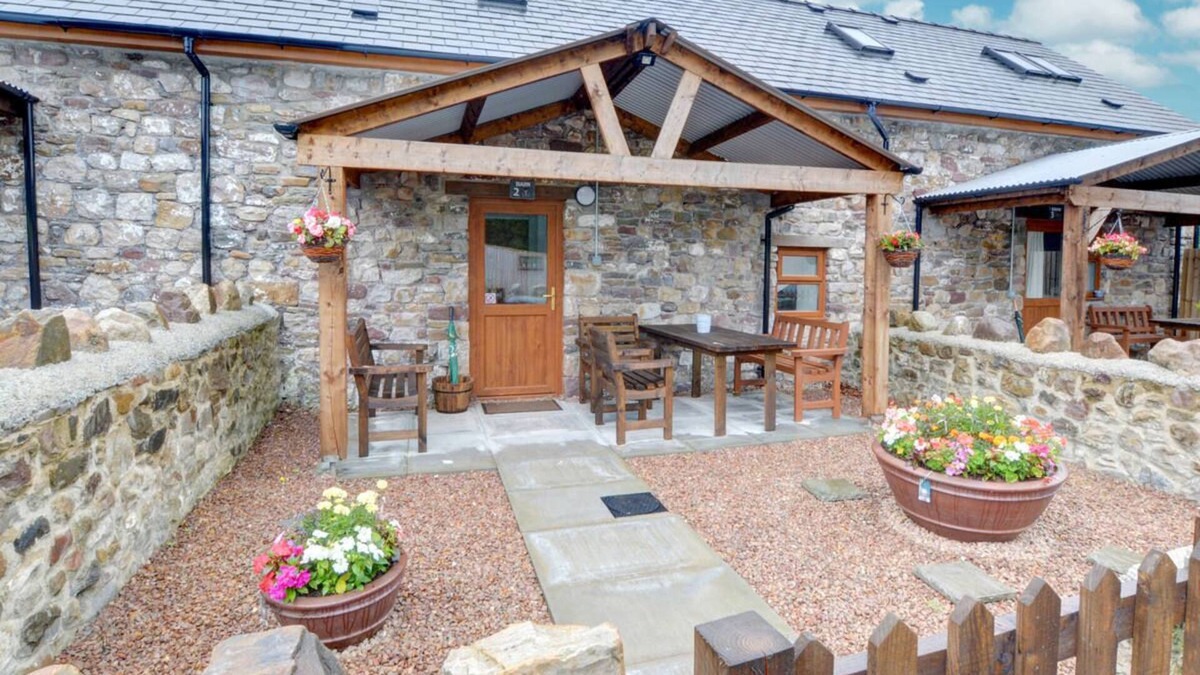 Margam House | Barn 2 - Cow in Ystradgynlais