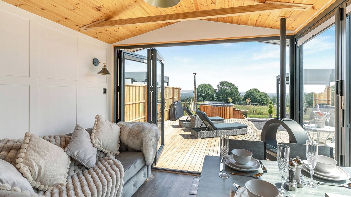 Skelmersdale Cottage | Barn Owl Lodge - UK49903