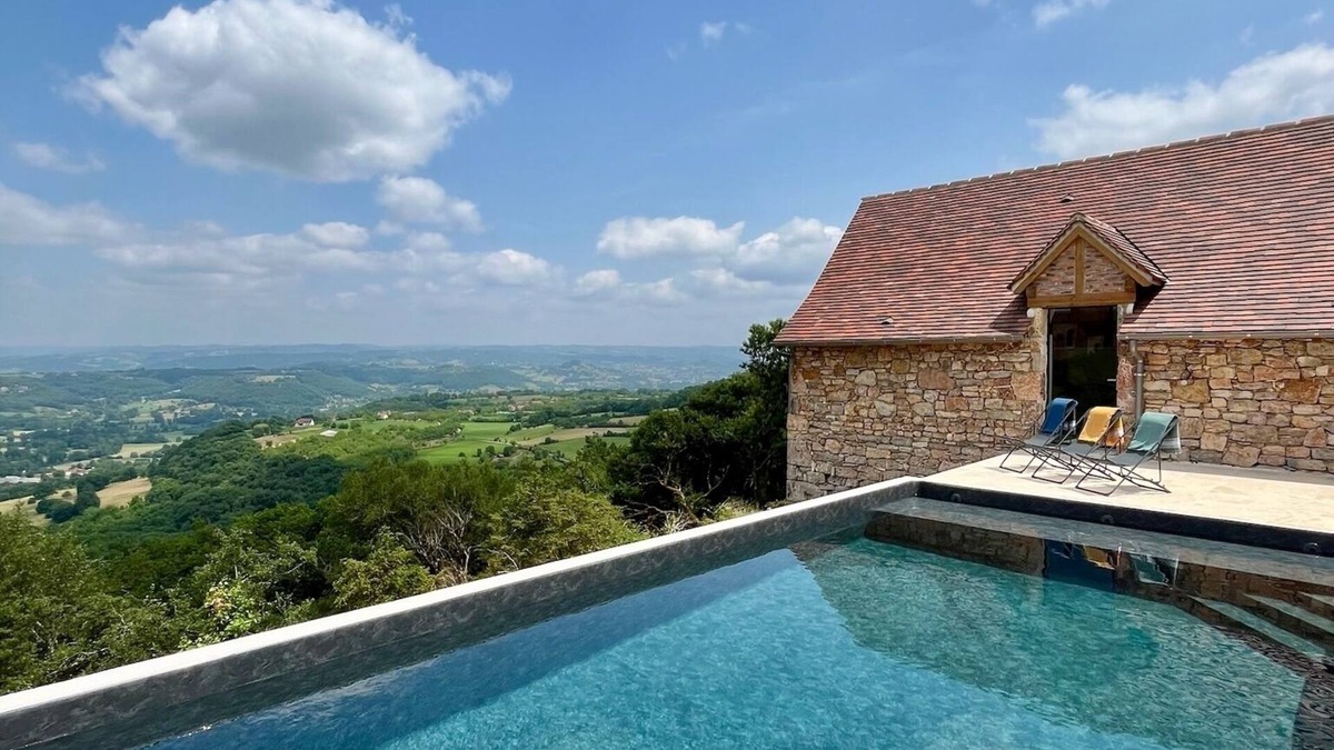 Loubressac House | Barn with exceptional view over the Dordogne valley!