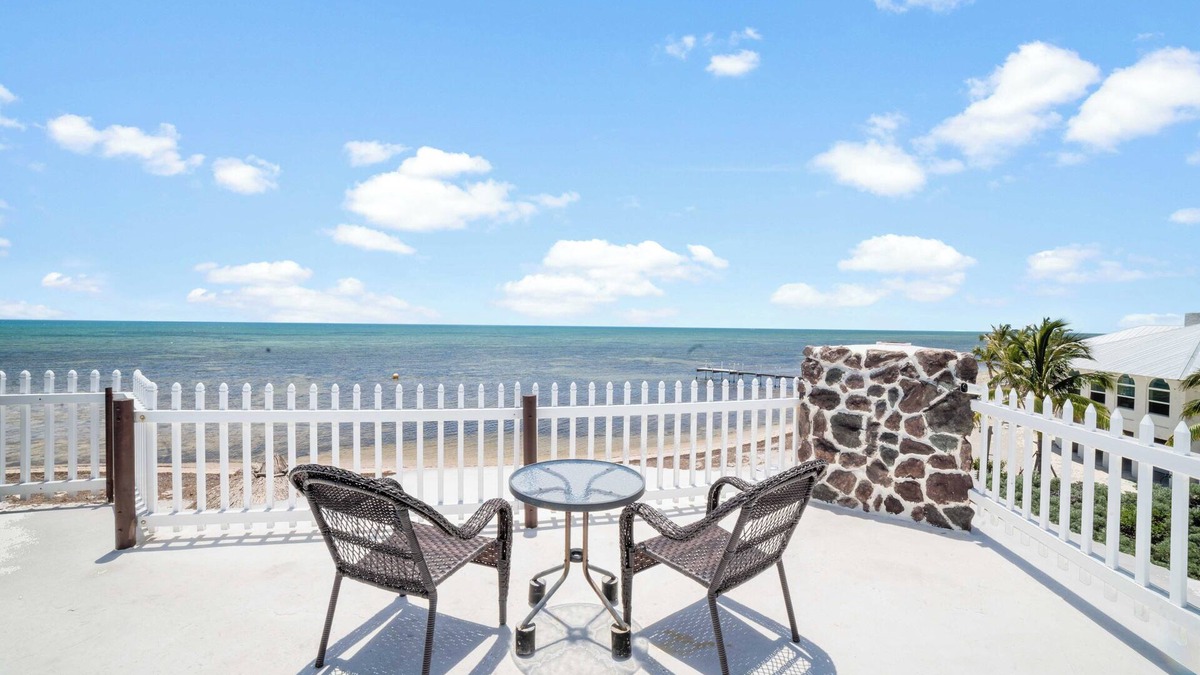 Long Beach Estates Bed & Breakfast | Barnacle Resort