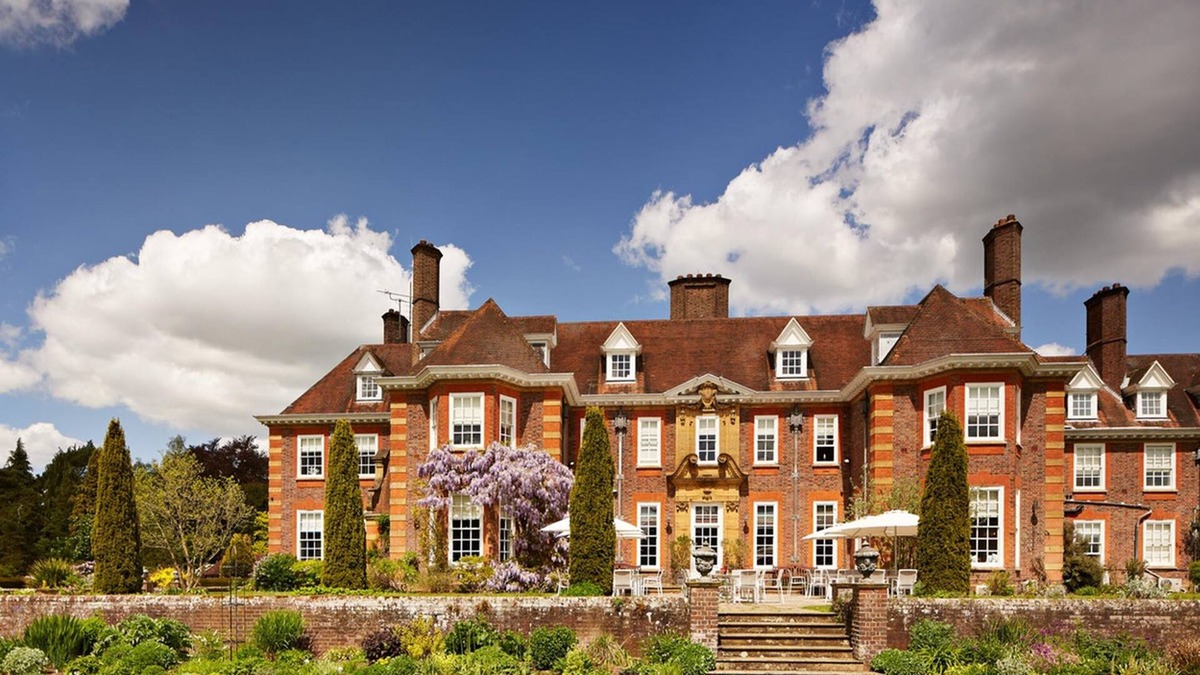 Wonersh Hotel | Barnett Hill - Luxury Hotel