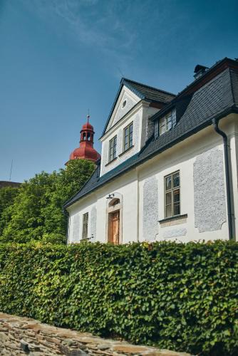 Splzov Apartment | Barokní kaplanka 1796 A. D. - luxusní apartmány v Českém ráji