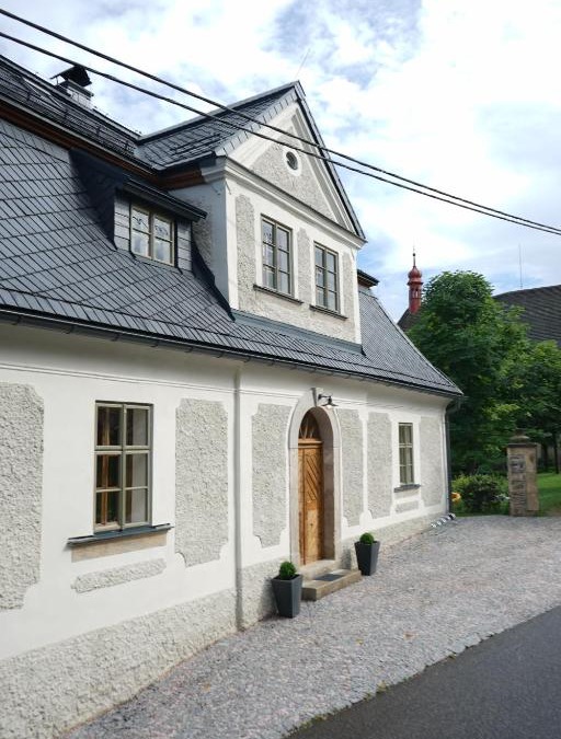 Splzov Apartment | Baroque chaplain house Kaplanka 1796 A. D. - historical luxury apts in Bohemian Paradise
