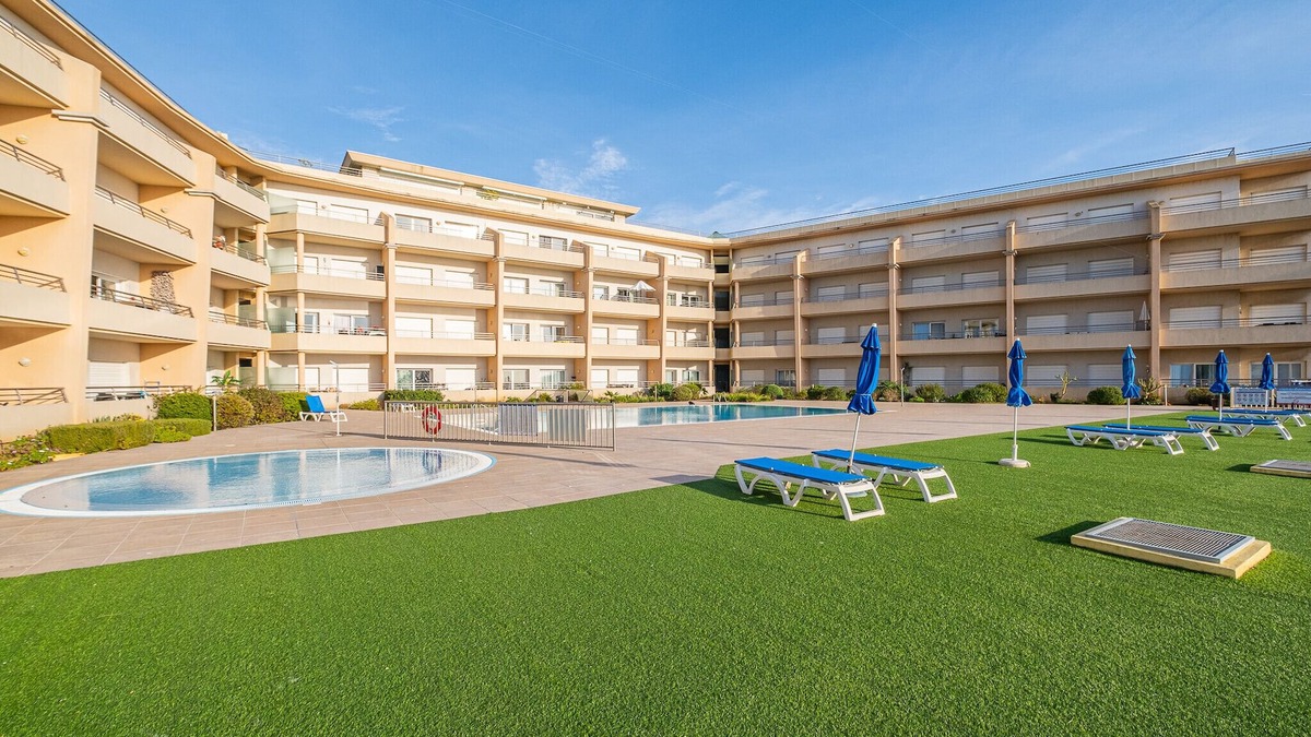 Areias de Sao Joao Condo | Barracuda Oura Dream Apartment