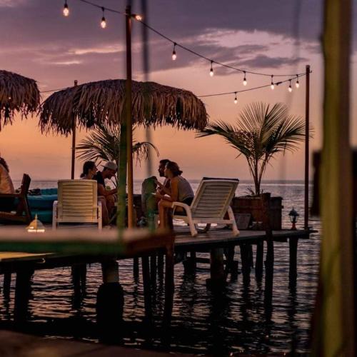 Bocas del Toro Bed & Breakfast | Barrbra BnB Over The Sea