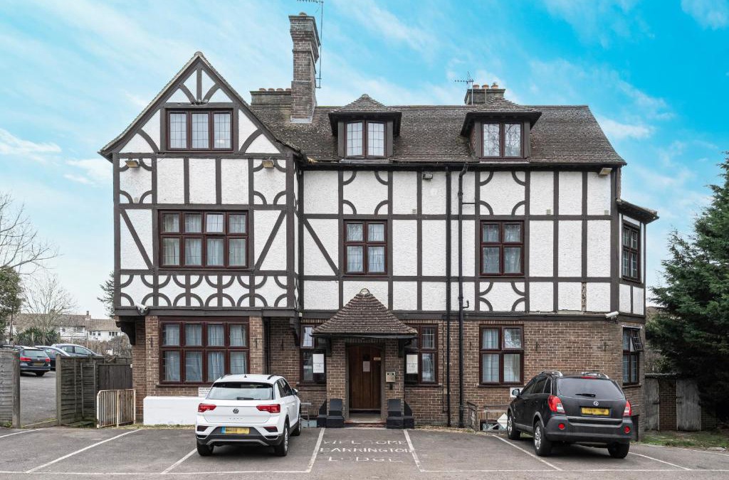 Crawley Hotel | Barrington Lodge