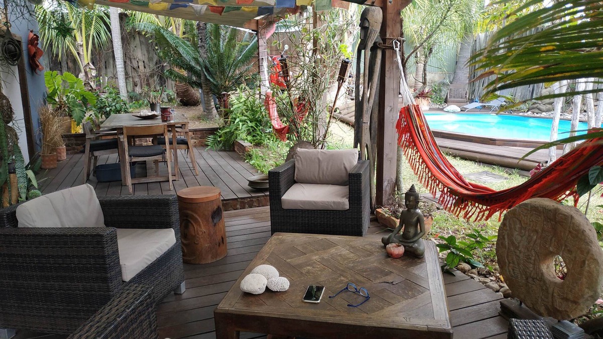 Noumea Villa | BAS DE VILLA cosy, wooded garden with swimming pool, very quiet, town center.