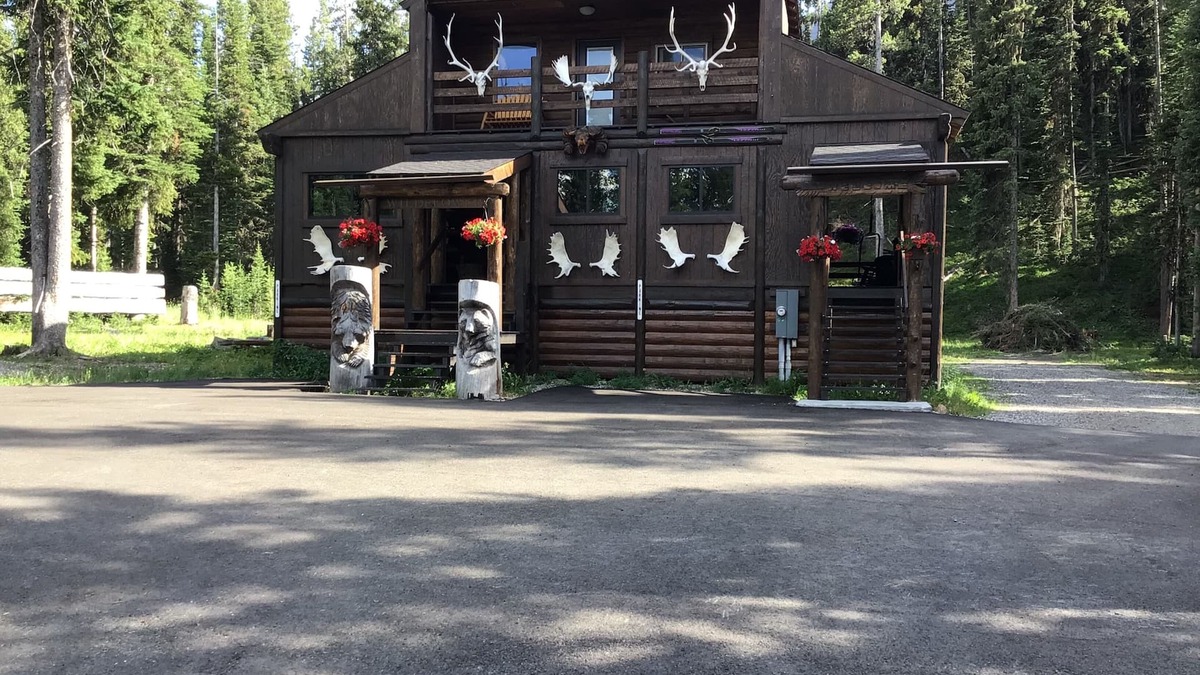 Cooke City-Silver Gate Ski Chalet | Base Camp to Yellowstone and the Beartooth Pass
