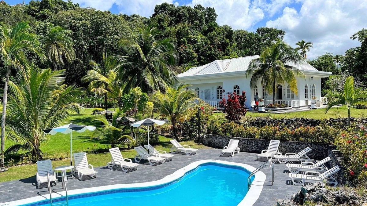Port Antonio Apartment | Bask in the warm Caribbean sun! Large Suite with FREE Parking and FREE Breakfast
