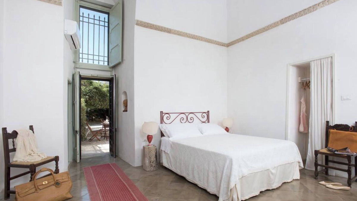 Casamassella Apartment | Bastione room with independent entrance and access to the park and swimming pool