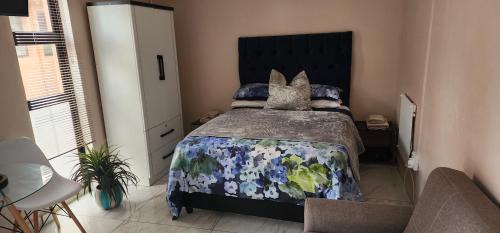 Eikenbosch Bed & Breakfast | Batchelor at Labiance by Cozy