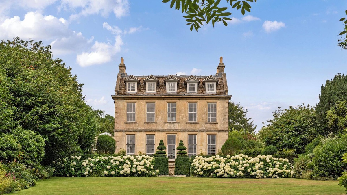 Batheaston Cottage | BATHEASTON HOUSE, pet friendly, luxury holiday cottage in Batheaston