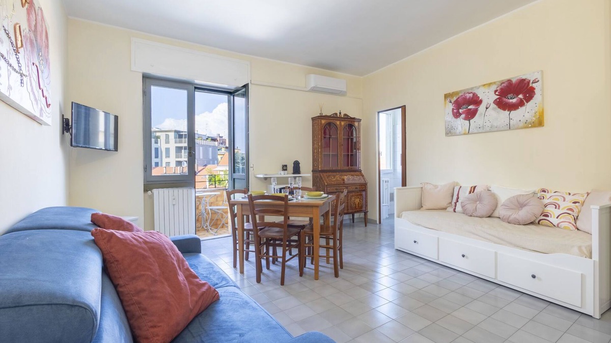 Bovisa Apartment | Bausan Studio Flat by Interhome