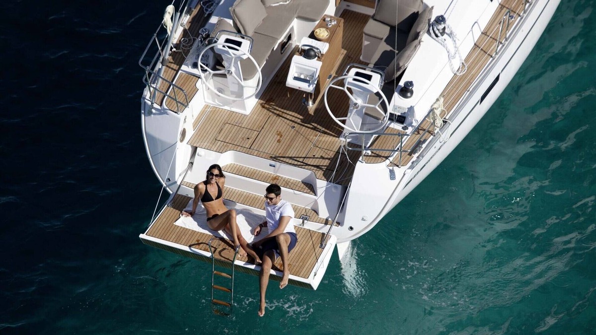 Mangalia Boat Rental | BAVARIA Luxury Yacht