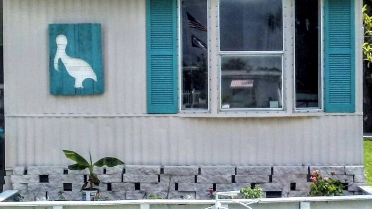 Crawfordville House | Bay, Beach, Pool, Fishing, Golf Cart!