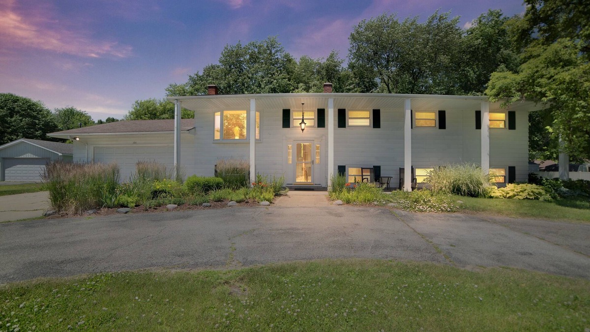 Bay City House | Bay City Getaway: Springtime Serenity by Saginaw Bay: Your Perfect Family Getaway