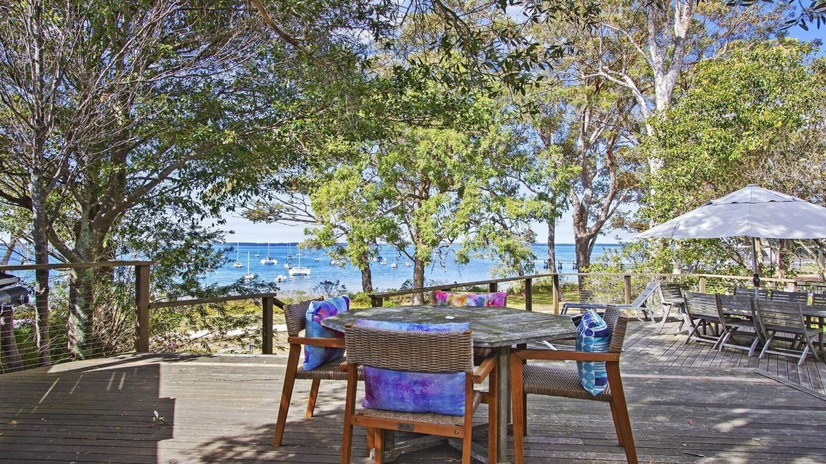 Callala Bay Cottage | Bay Cottage – stunning water views of Callala Bay