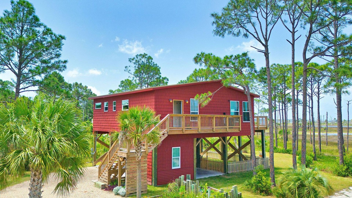 Port St. Joe House | BAY FRONT Book for Fall Break today!
