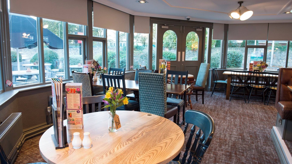 Ashton in Makerfield Hotel | Bay Horse Hotel by Greene King Inns