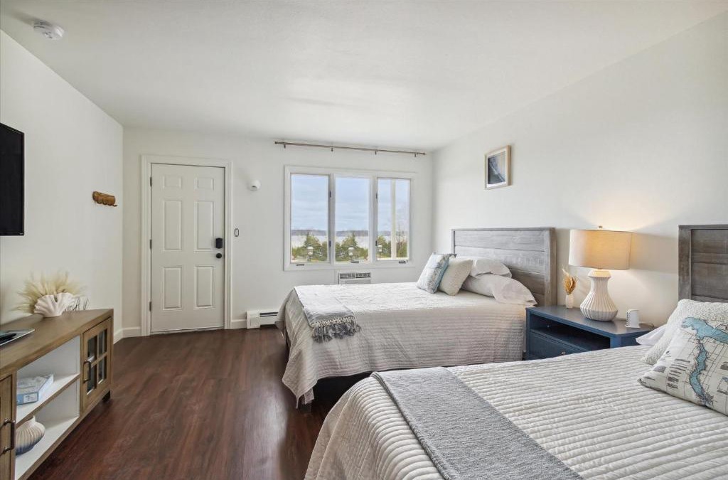Petoskey Hotel | Bay Inn Of Petoskey