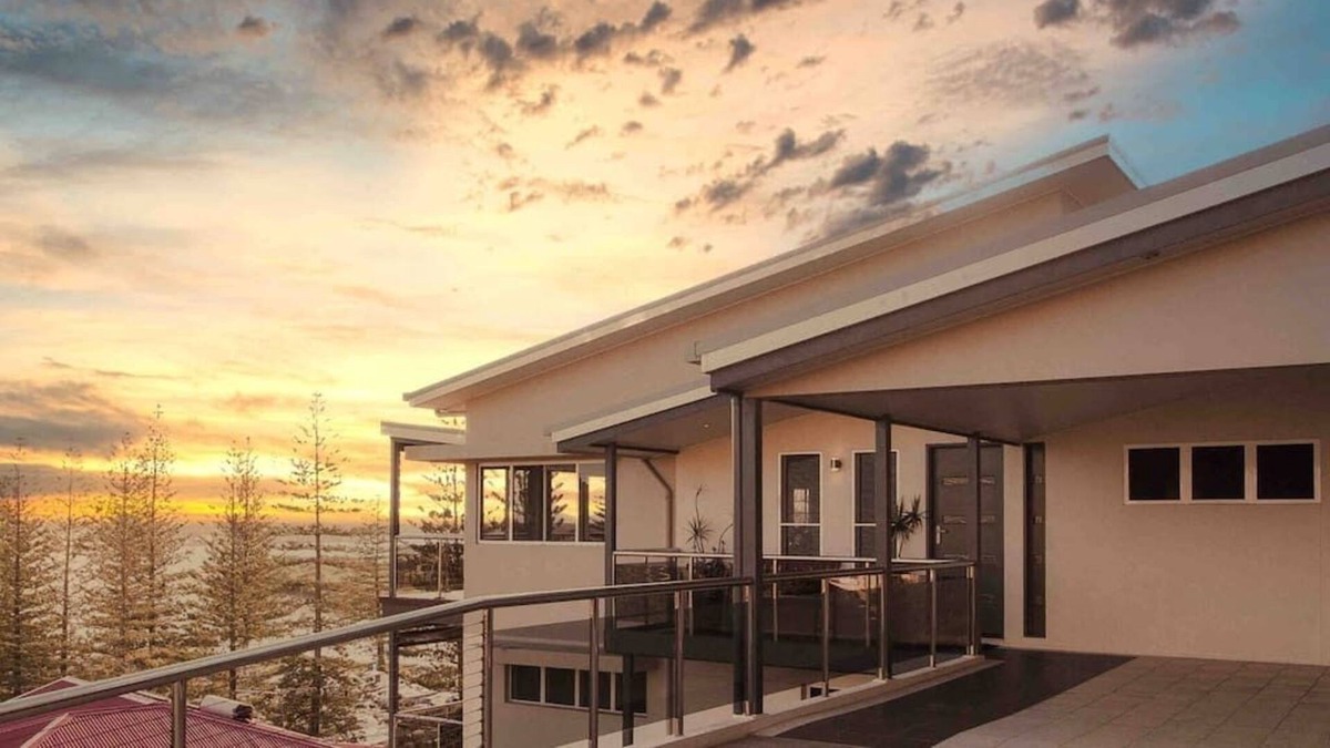 Yamba Apartment | BAY PROPERTIES | Yamba Sunsets