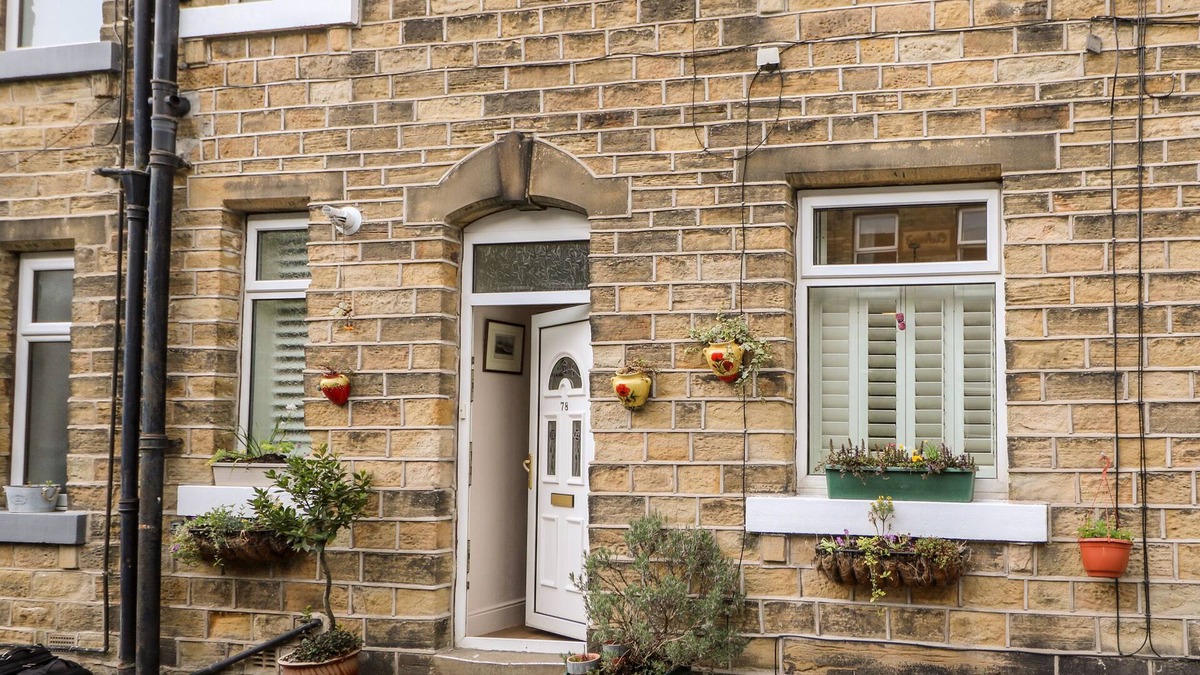 Marsden Cottage | BAY TREE COTTAGE, pet friendly, with open fire in Marsden