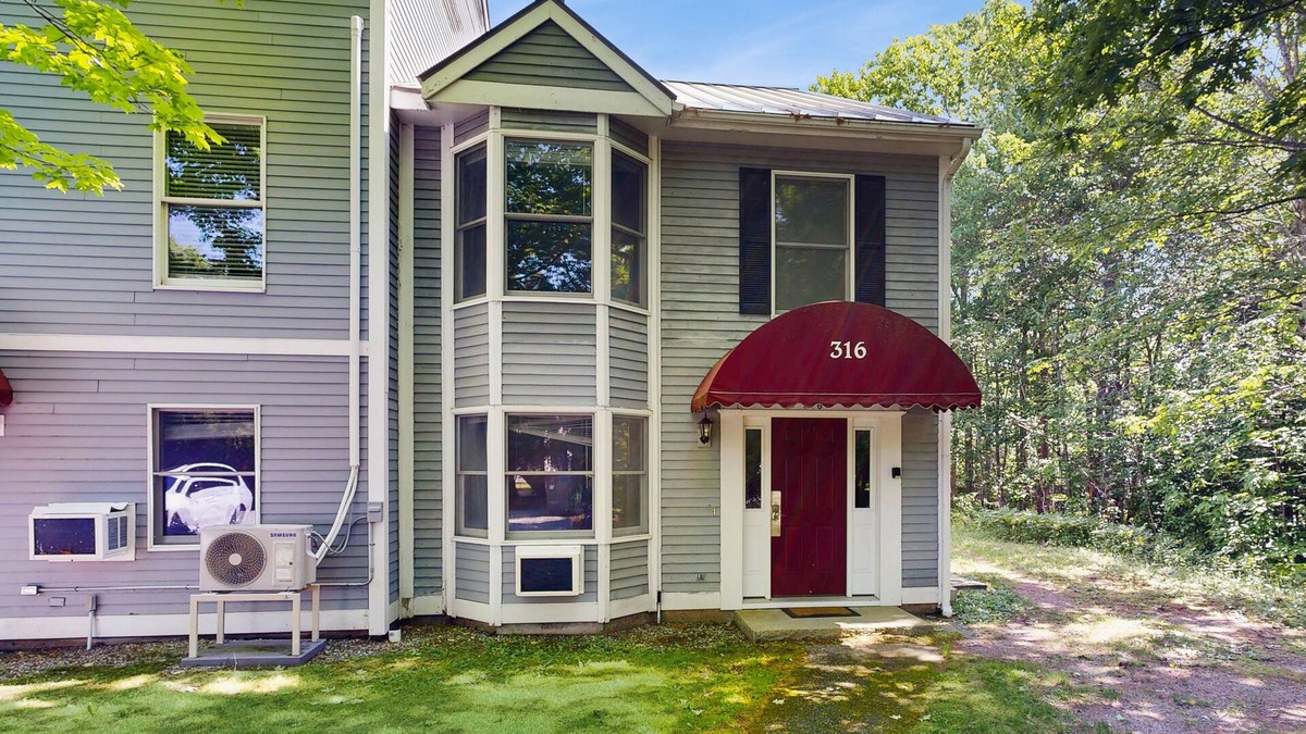 Bar Harbor House | Bay View Dog-Friendly Townhouse w/Porch, Gas Grill, Washer/Dryer, Partial A/C
