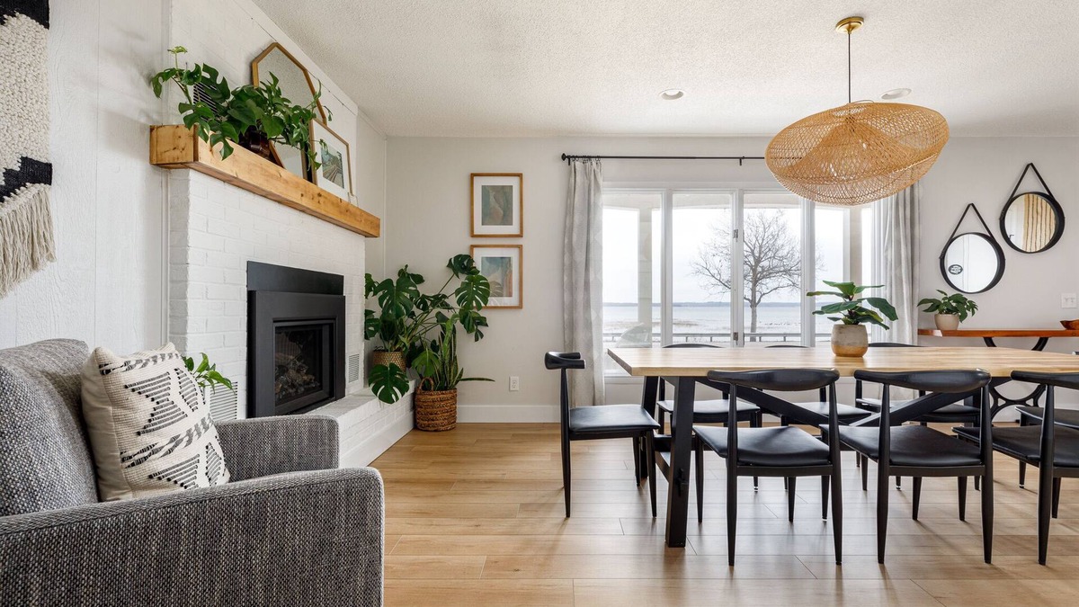 Suttons Bay House | Bay View, Family Fun, Backyard Firepit, Wineries